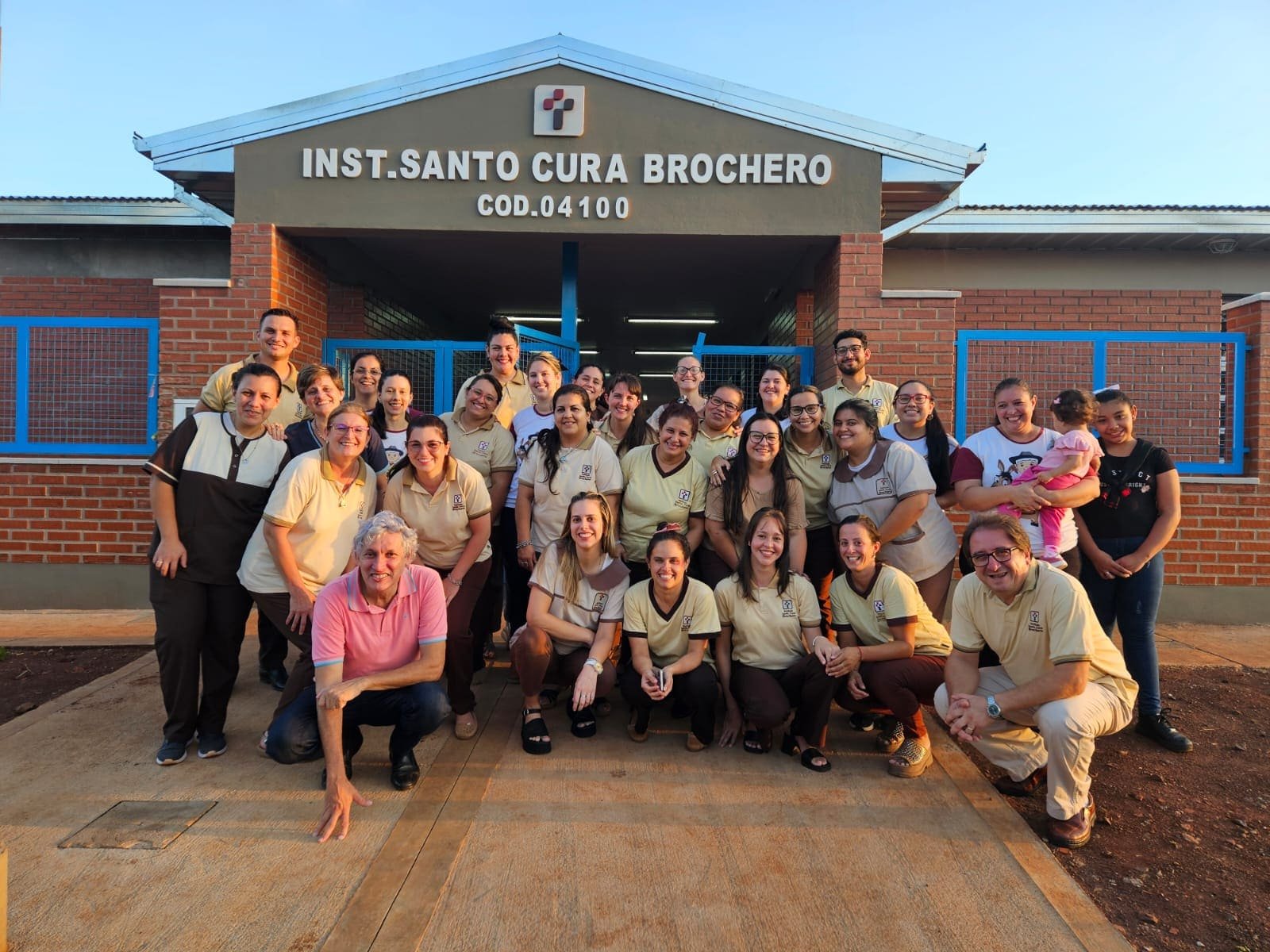 InstitutoSanto CuraBrocheroHistoria19