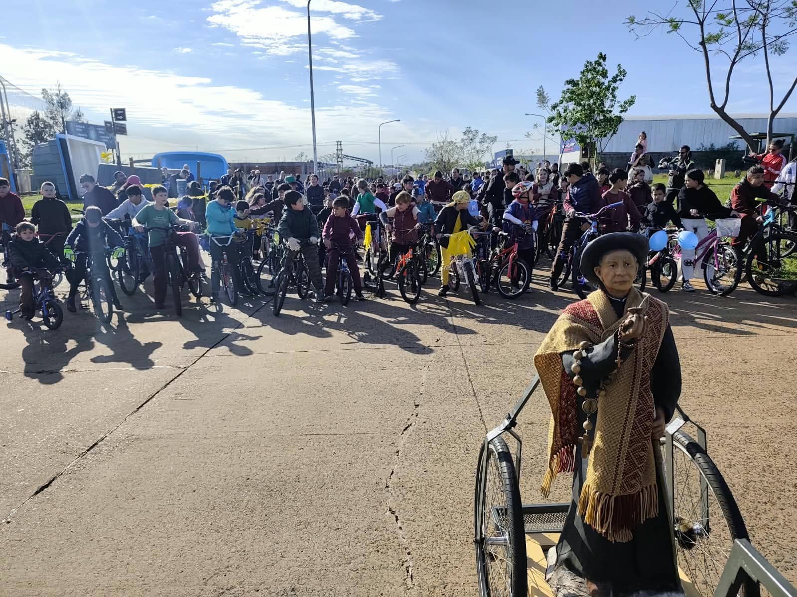 Pedaleando por los Derechos de los Niños 🚲💙